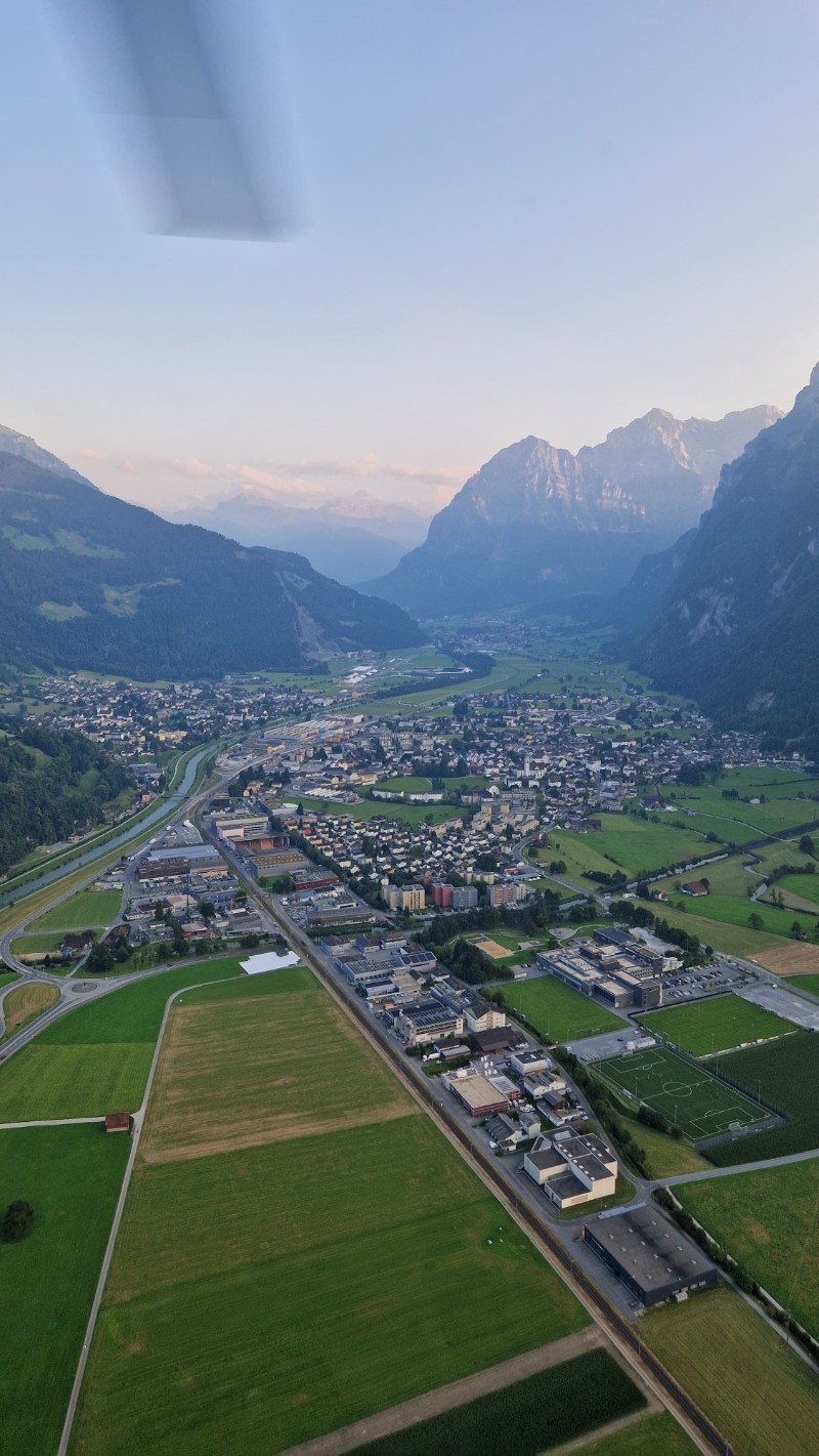 Walensee & Churfirsten Rundflug - 1